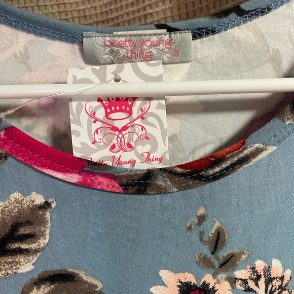 Dress - Picture 2 of 5